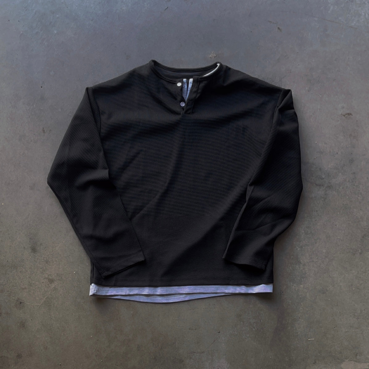 MOCK LAYERED HENLEY THERMAL [NOIR/HEATHER]