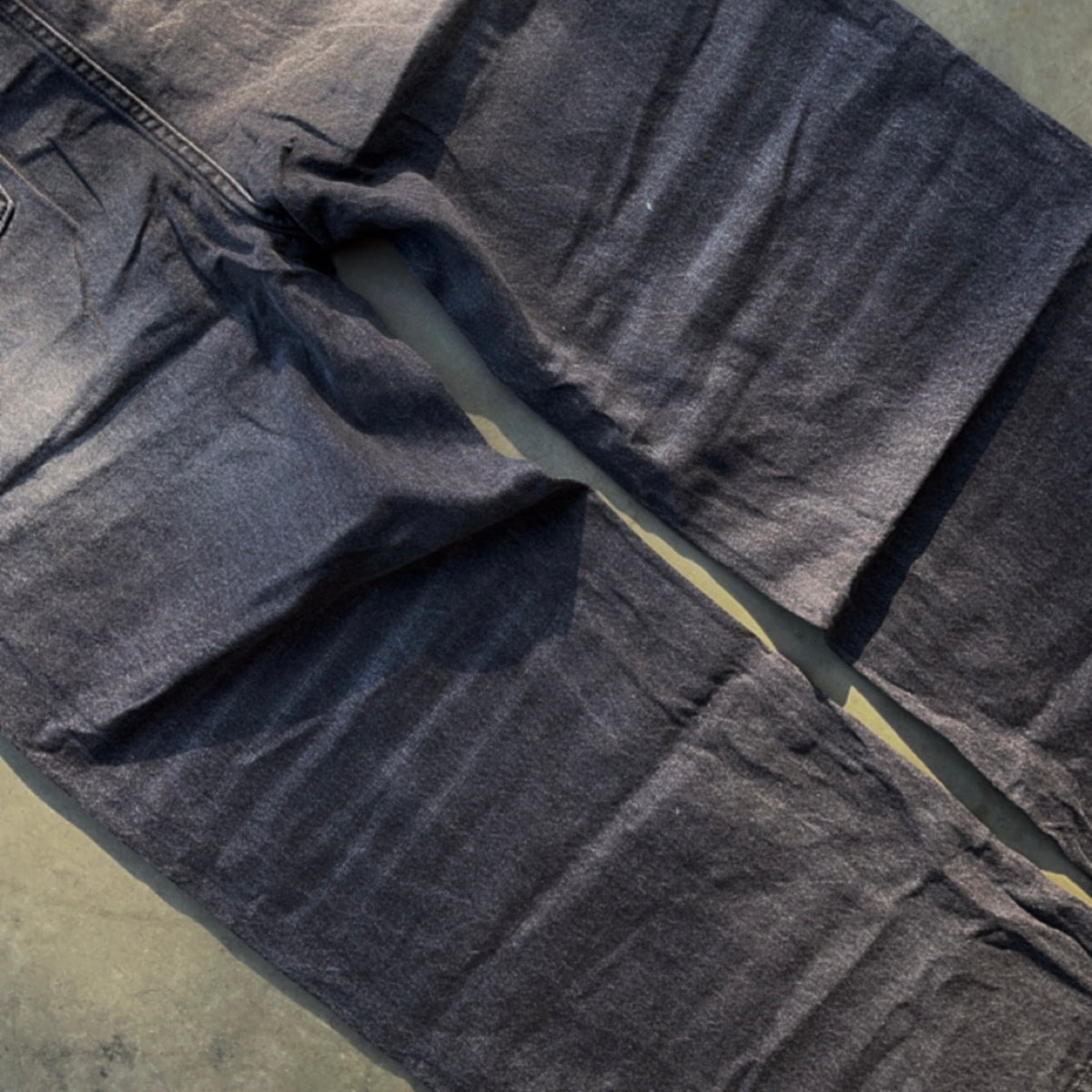EVANESCENT JEANS [CHARCOAL]