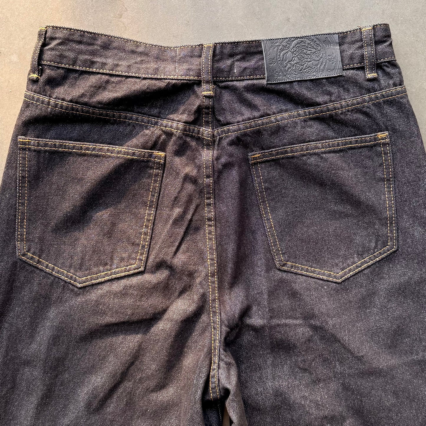 EVANESCENT JEANS [UNIFORM BLACK]