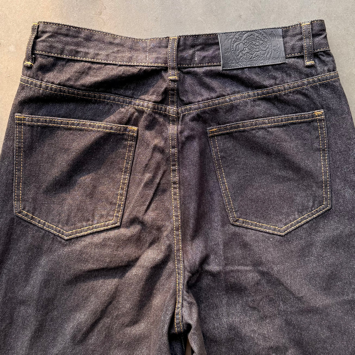 EVANESCENT JEANS [UNIFORM BLACK]