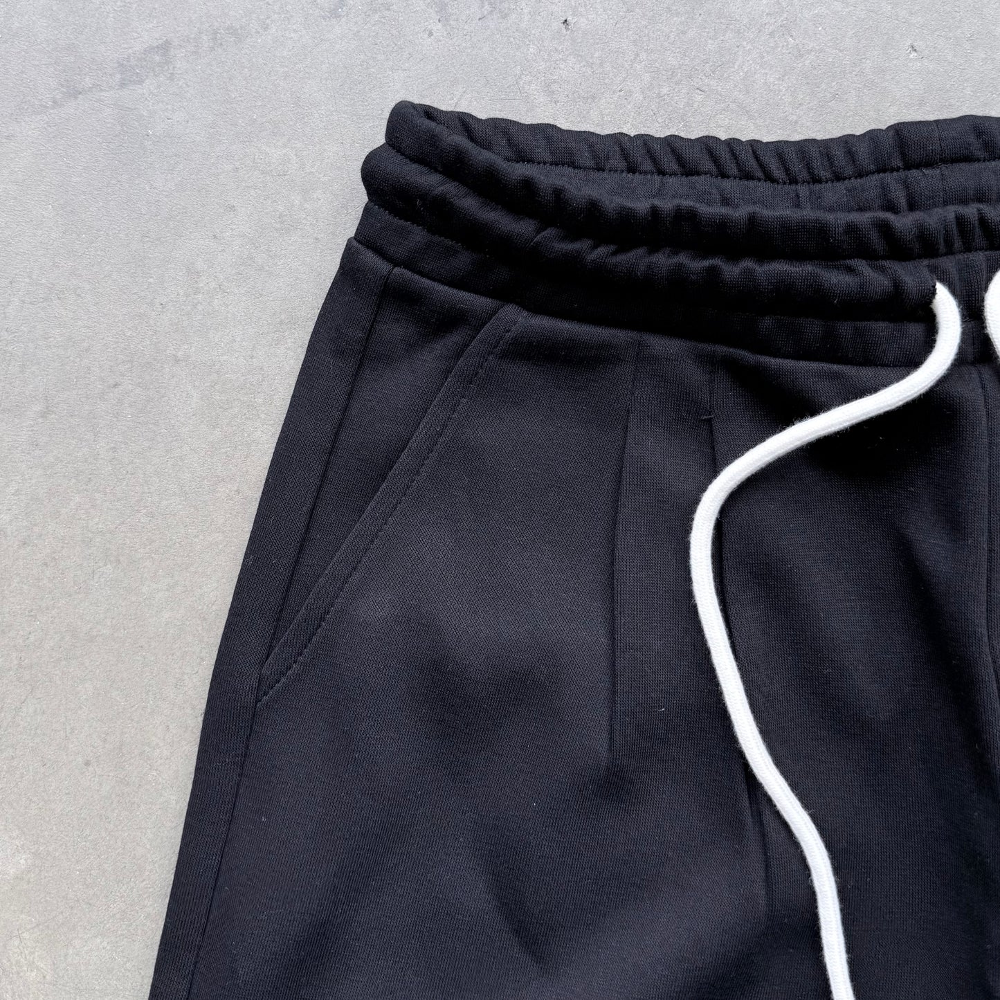 LOUNGE SHORTS [NOIR]