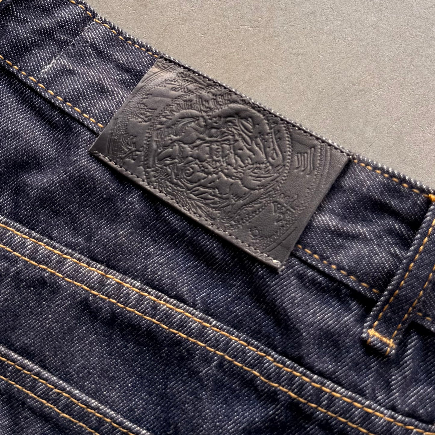 EVANESCENT JEANS [UNIFORM INDIGO]