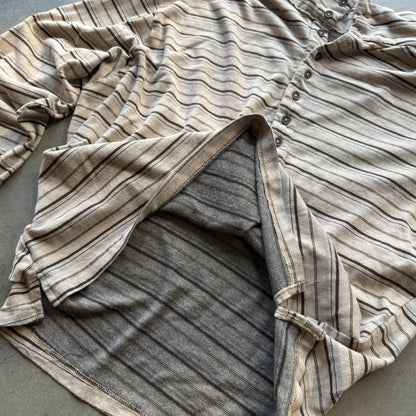 COLLARED ARC HENLEY [STRIPED BEIGE]