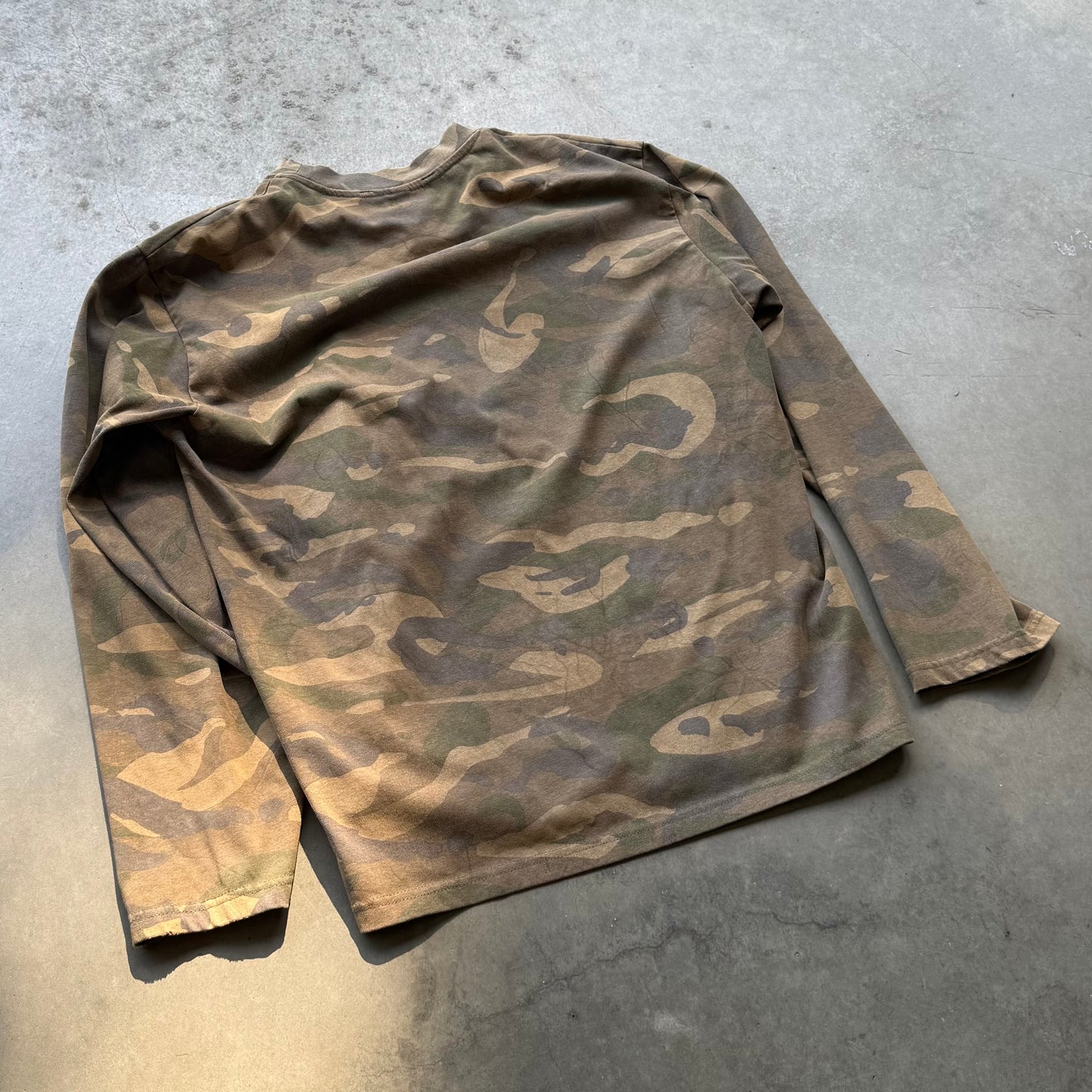 "LUCKY 8" LONGSLEEVE [FOREST CAMO]