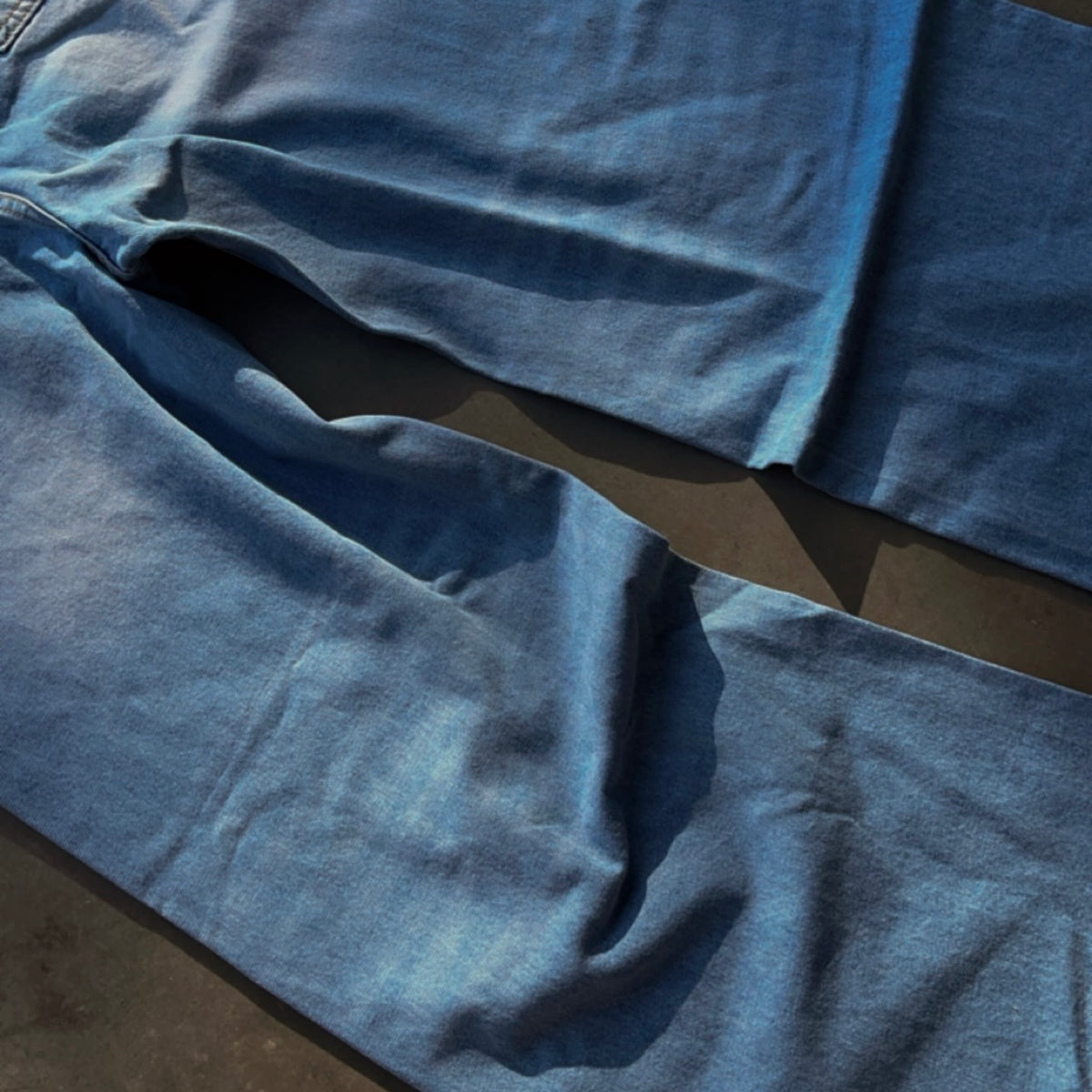 EVANESCENT JEANS [LIGHT BLUE]