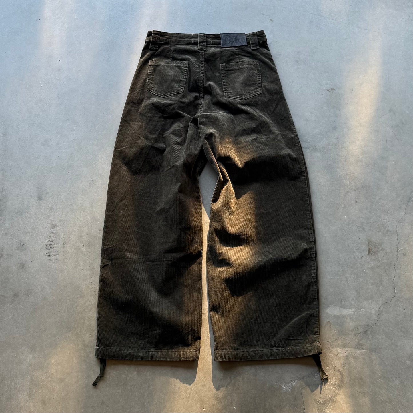 SNAP CORDUROYS [DARK OLIVE]